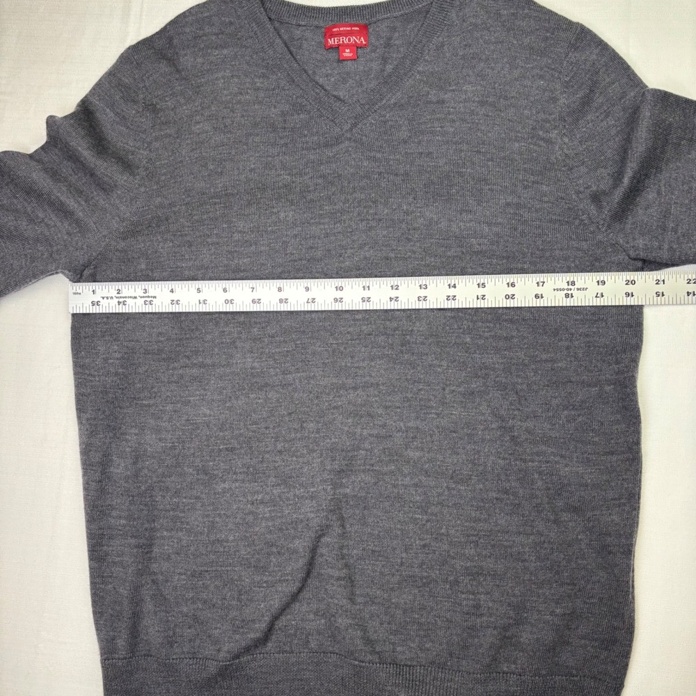 Vintage Merona Mens V Neck Sweater Medium Gray 100% Merino Wool Classic Preppy - Picture 7 of 7